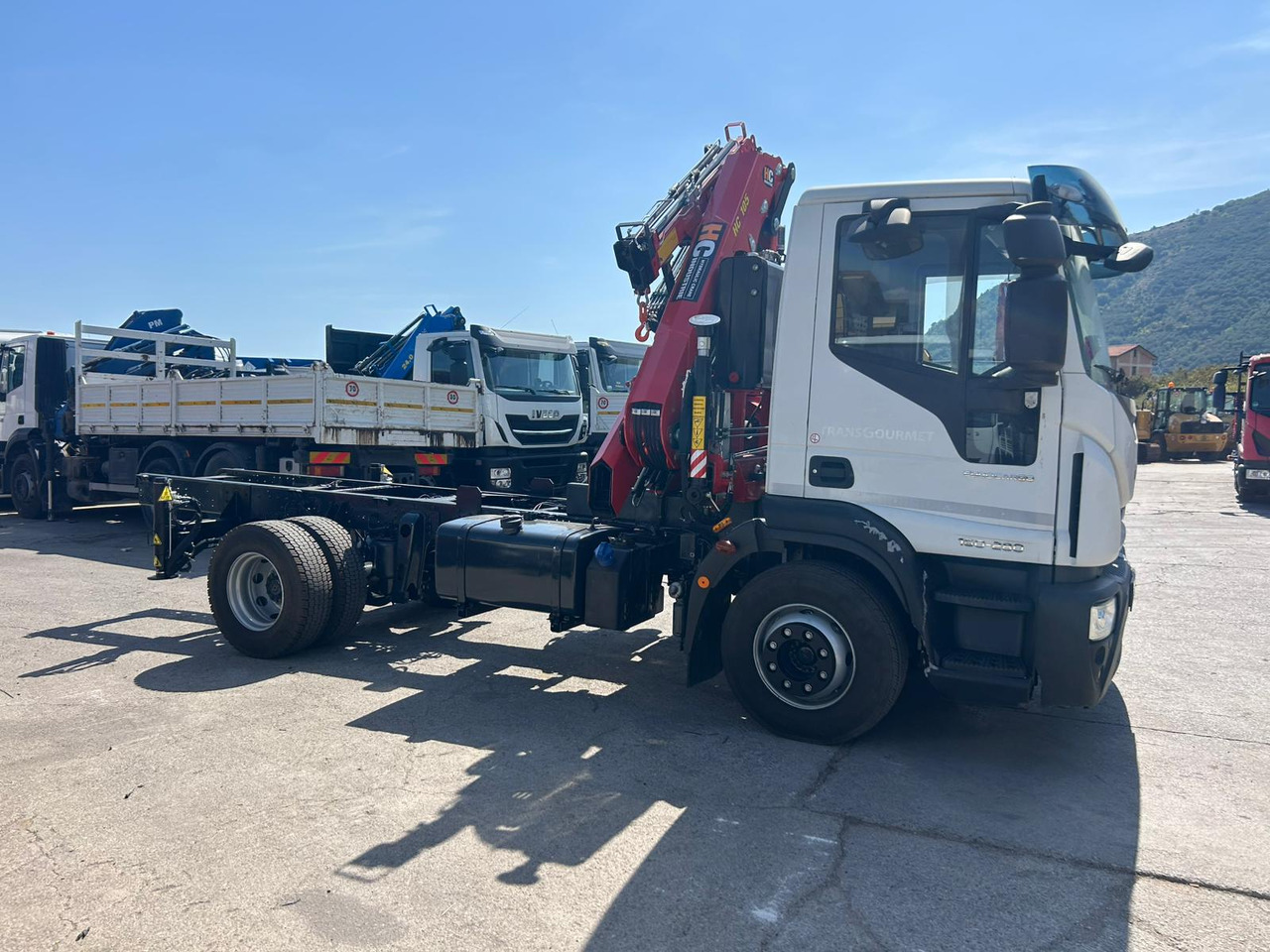 Kamion sa dizalicom IVECO EUROCARGO 160-280: slika 11