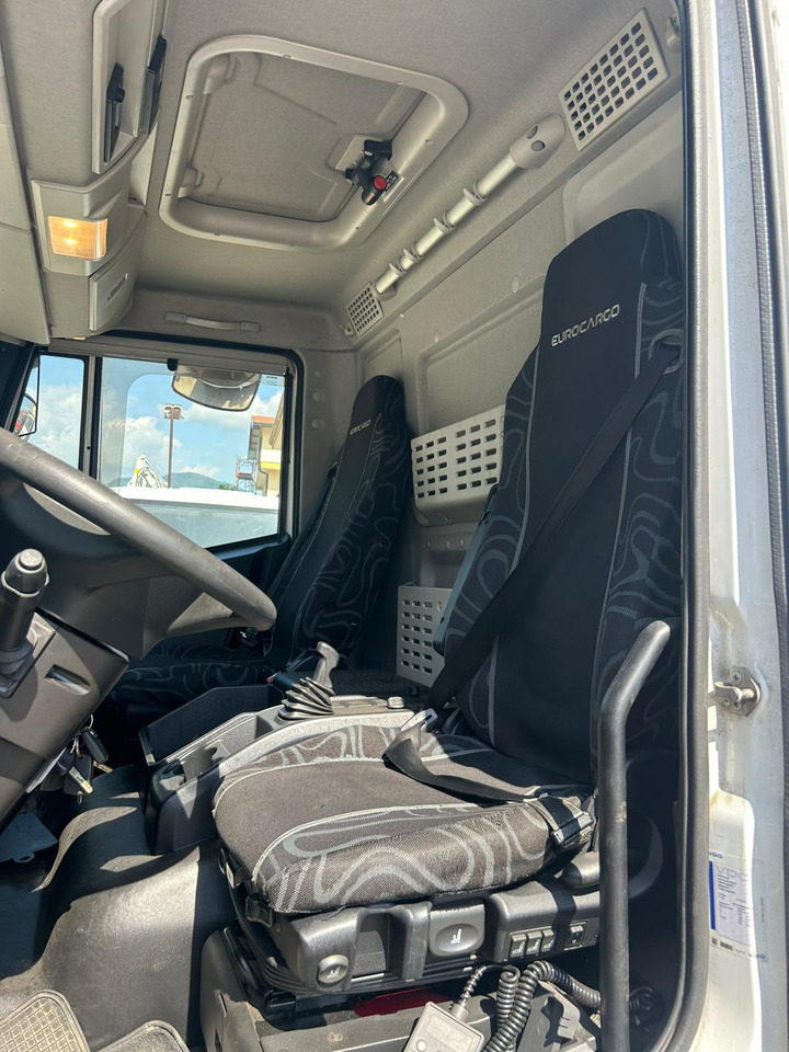Kamion sa dizalicom IVECO EUROCARGO 160-280: slika 26