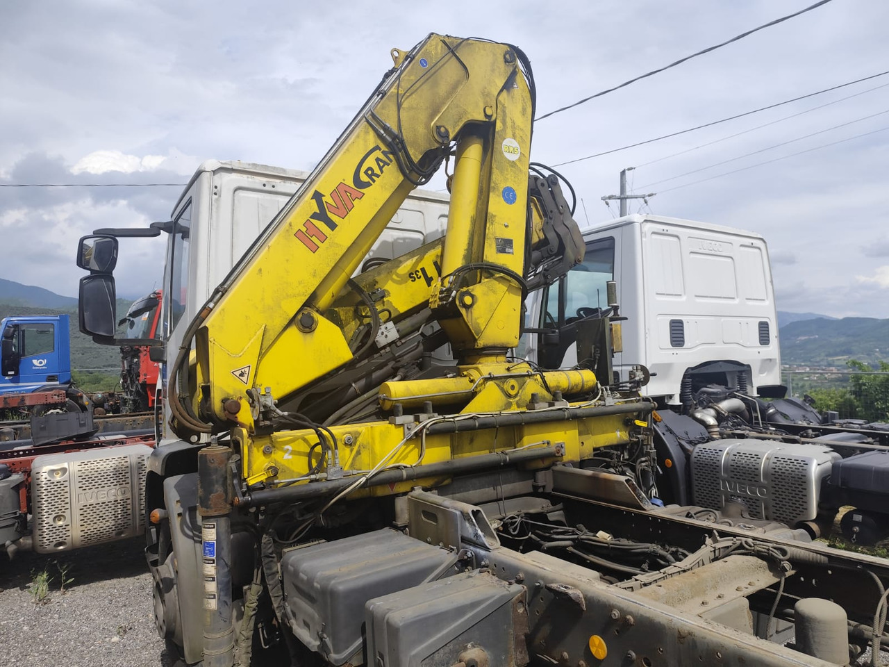 Kamion sa dizalicom IVECO EUROCARGO 160E25K: slika 11