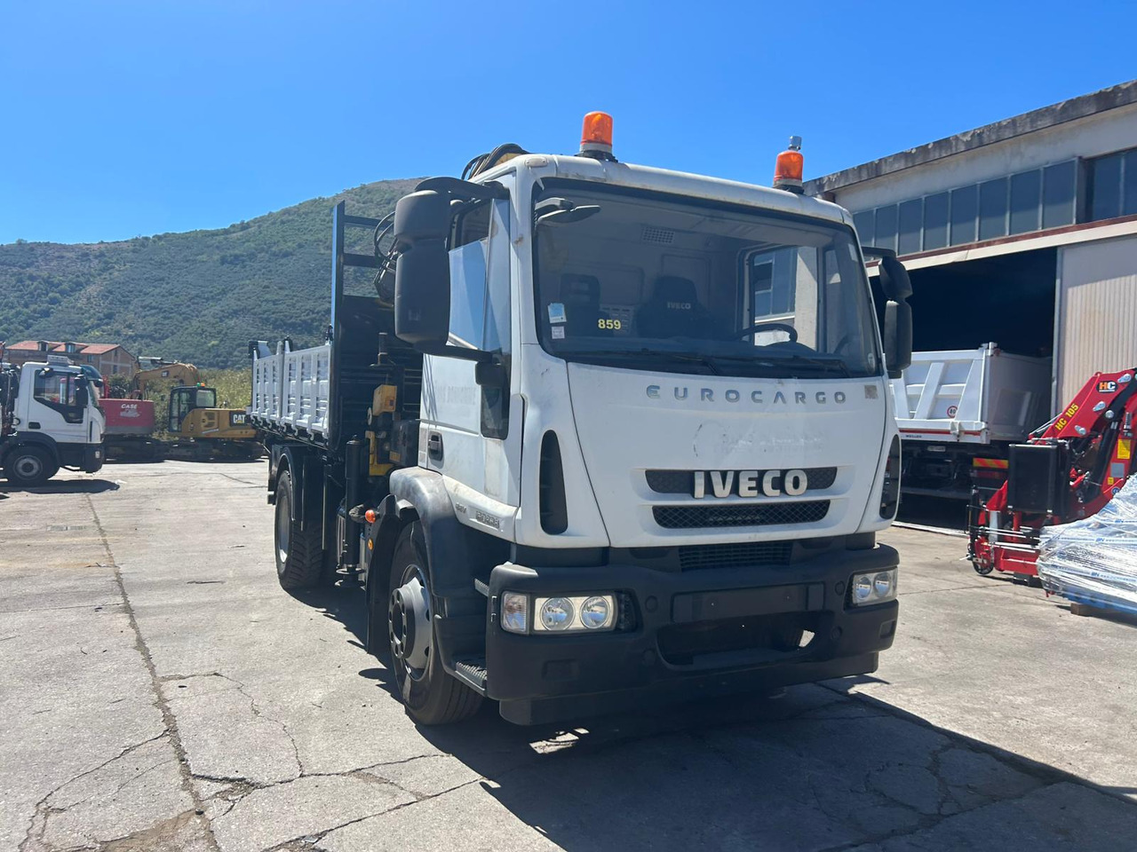 Kamion sa dizalicom IVECO EUROCARGO 160E28: slika 25
