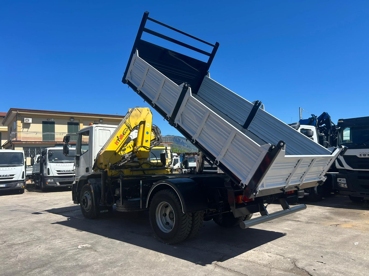 Kamion sa dizalicom IVECO EUROCARGO 160E28: slika 41