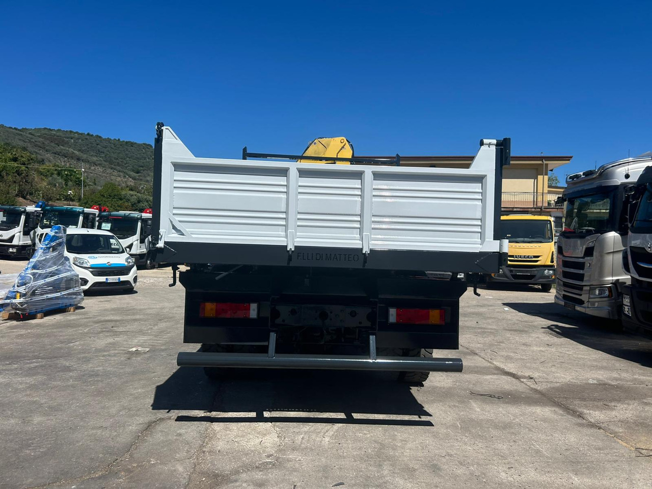 Kamion sa dizalicom IVECO EUROCARGO 160E28: slika 10