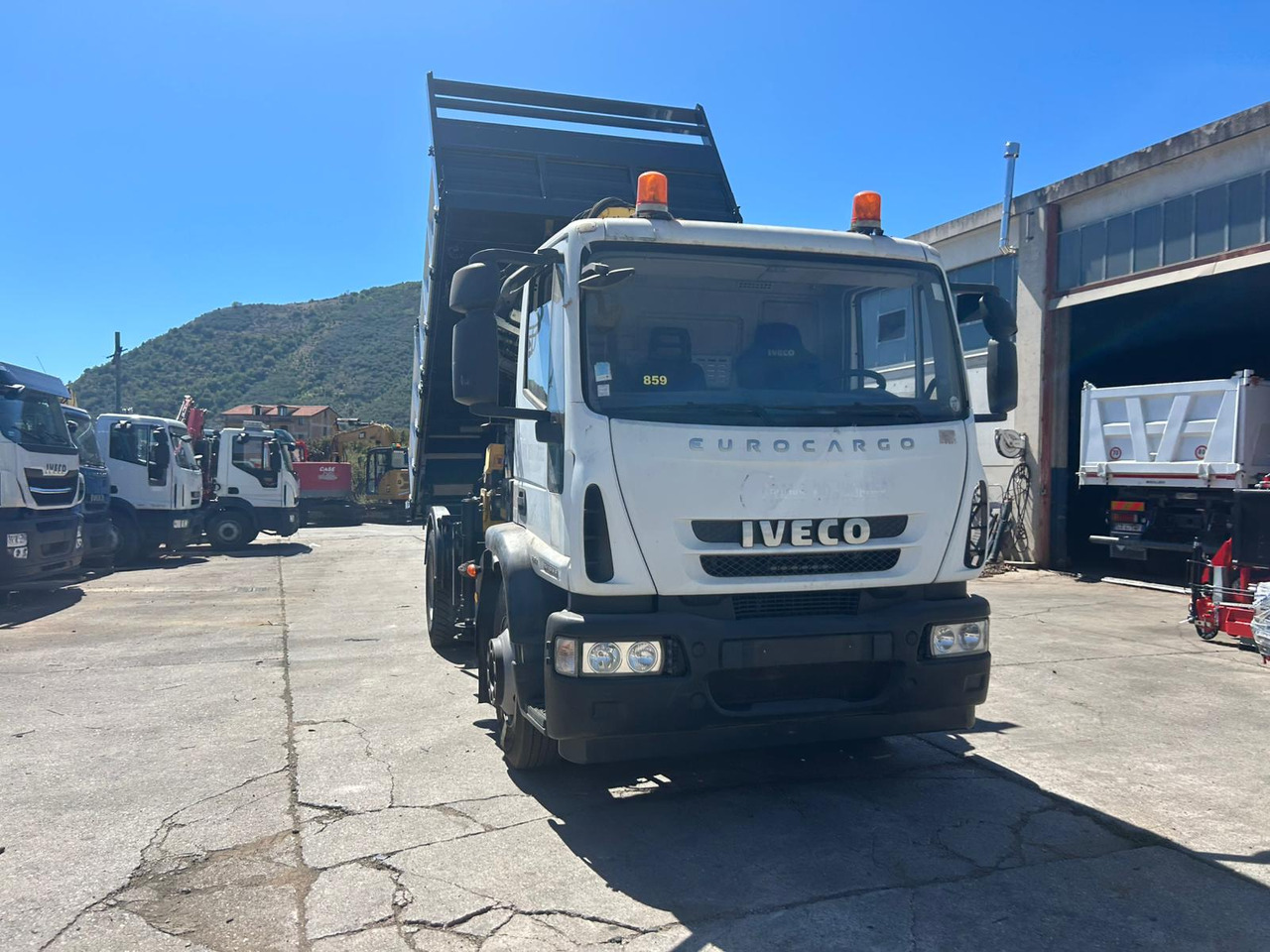Kamion sa dizalicom IVECO EUROCARGO 160E28: slika 31