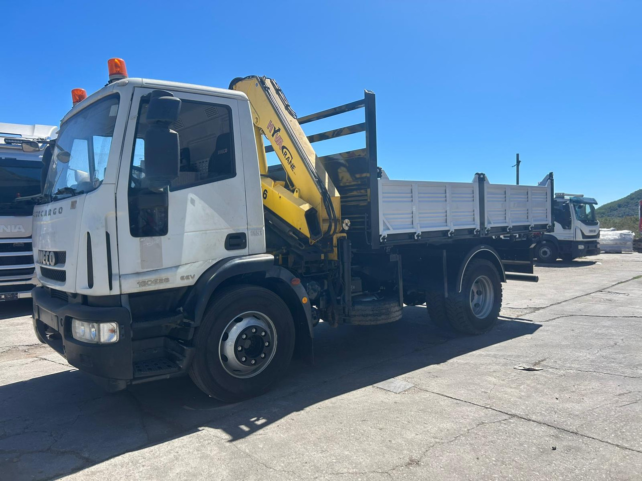 Kamion sa dizalicom IVECO EUROCARGO 160E28: slika 18