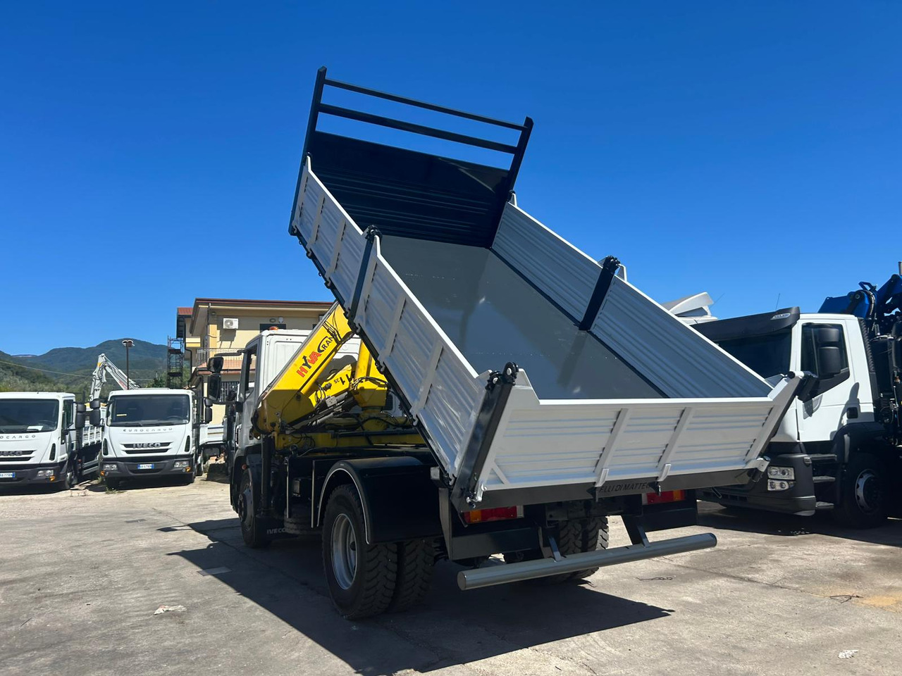 Kamion sa dizalicom IVECO EUROCARGO 160E28: slika 40