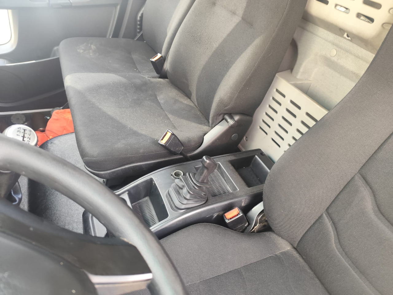 Kamion sa dizalicom, Kamion sa dizalicom IVECO EUROCARGO 180-250: slika 32 Kamion sa dizalicom, Kamion sa dizalicom IVECO EUROCARGO 180-250: slika 32