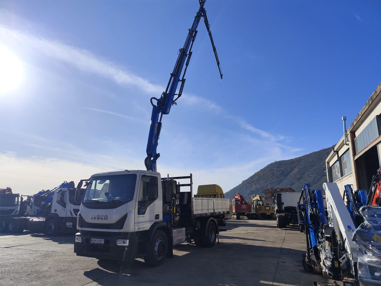 IVECO EUROCARGO 180-250 - Kamion sa dizalicom, Kamion sa dizalicom: slika 4 IVECO EUROCARGO 180-250 - Kamion sa dizalicom, Kamion sa dizalicom: slika 4