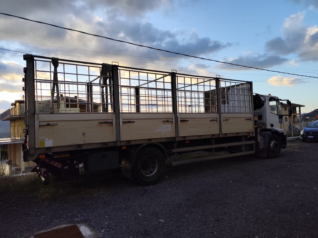 IVECO EUROCARGO 180E25 - Kamion sa dizalicom, Kamion sa dizalicom: slika 2 IVECO EUROCARGO 180E25 - Kamion sa dizalicom, Kamion sa dizalicom: slika 2