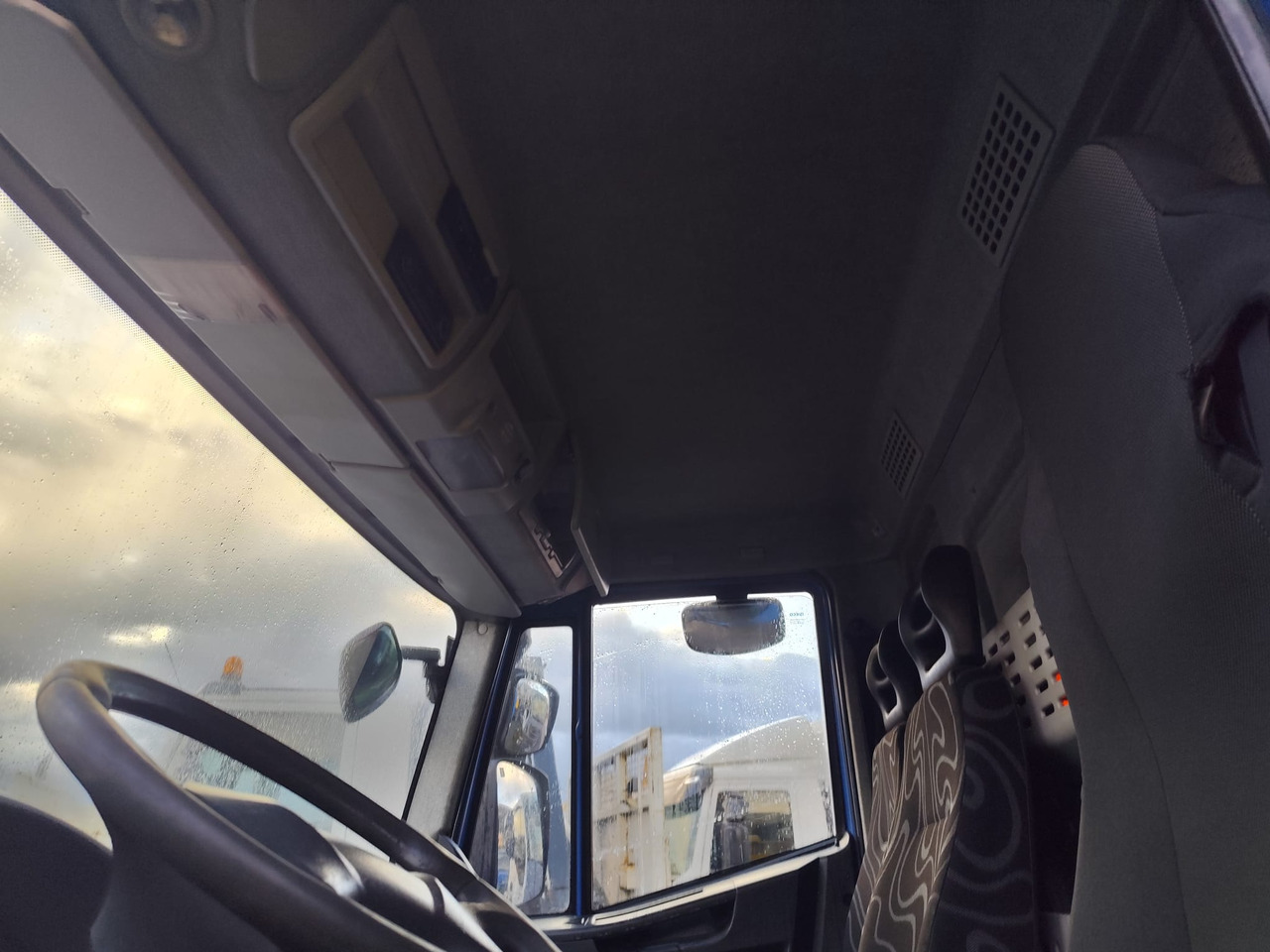 IVECO EUROCARGO 190EL28 - Kamion sa golom šasijom i zatvorenom kabinom: slika 5 IVECO EUROCARGO 190EL28 - Kamion sa golom šasijom i zatvorenom kabinom: slika 5