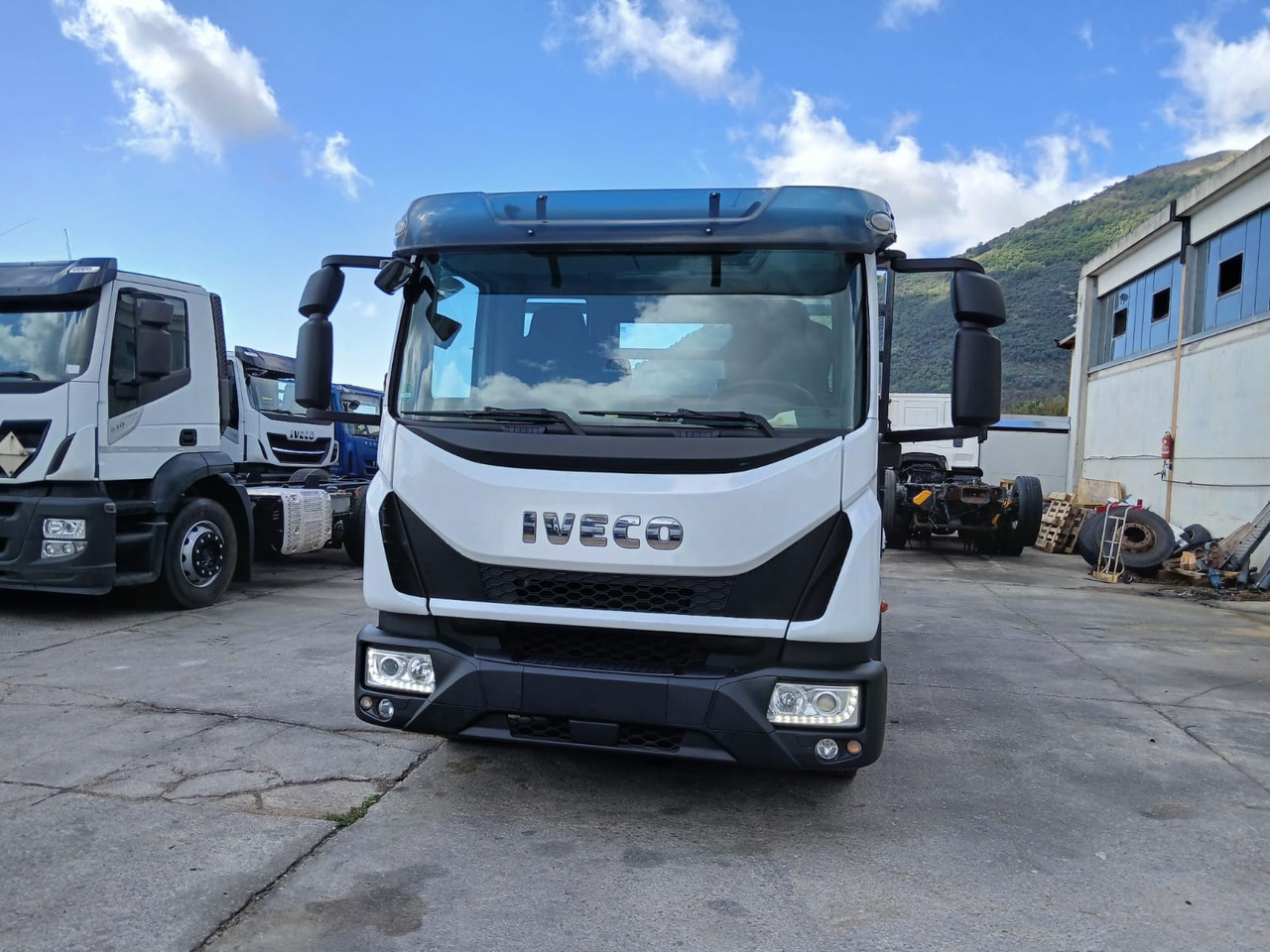 IVECO EUROCARGO 75-210 - Istovarivač: slika 5 IVECO EUROCARGO 75-210 - Istovarivač: slika 5