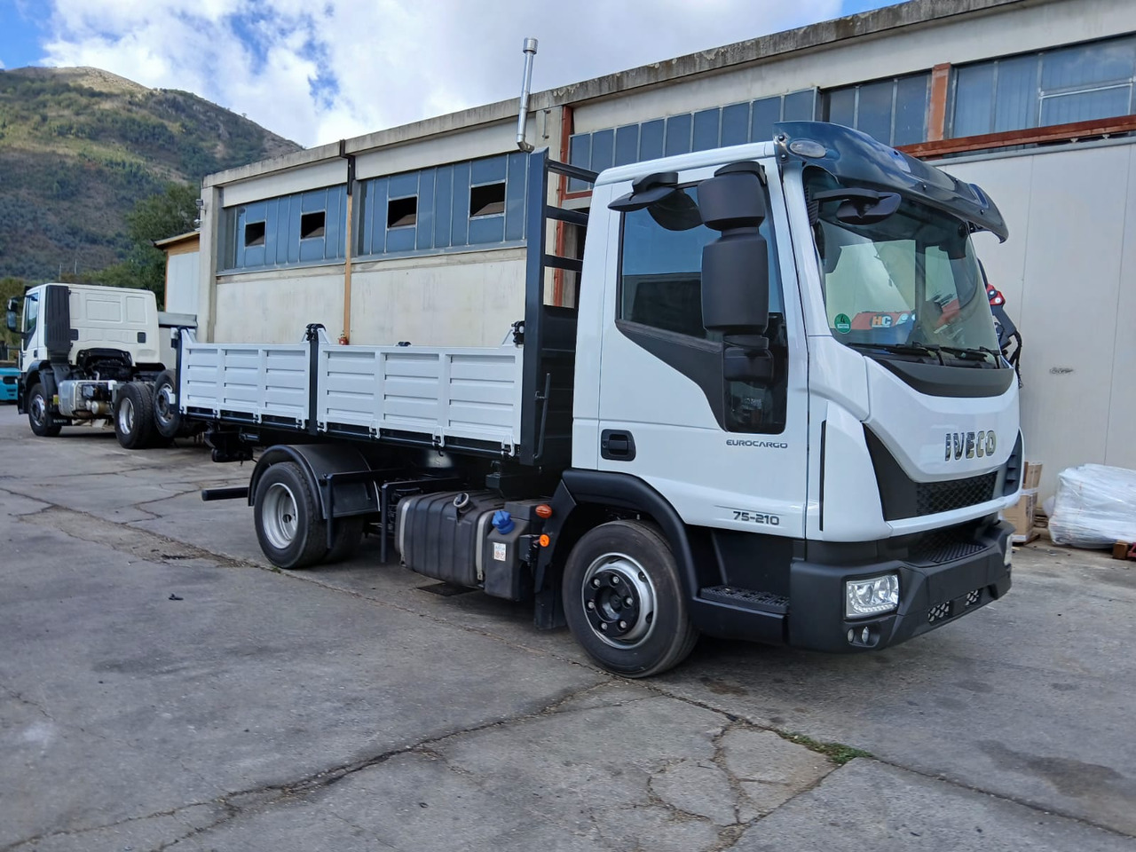 IVECO EUROCARGO 75-210 - Istovarivač: slika 1 IVECO EUROCARGO 75-210 - Istovarivač: slika 1