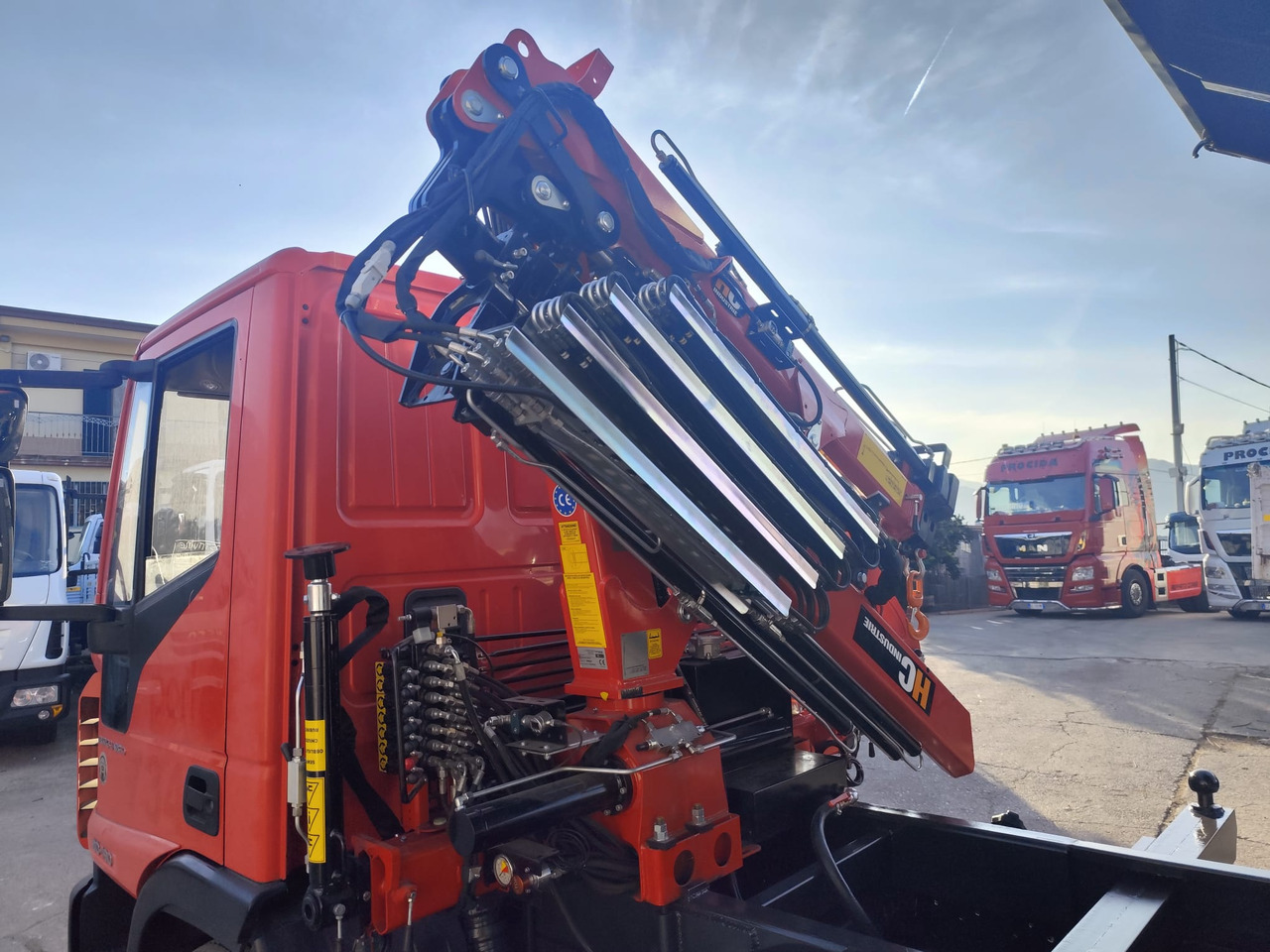 Kamion sa dizalicom, Istovarivač IVECO EUROCARGO 80-190: slika 29 Kamion sa dizalicom, Istovarivač IVECO EUROCARGO 80-190: slika 29