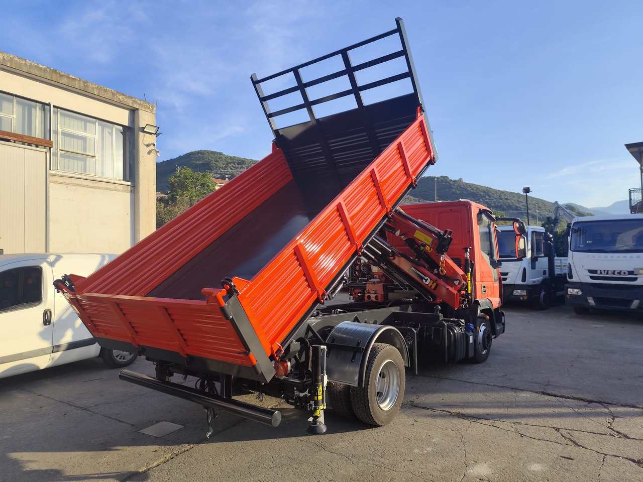 Kamion sa dizalicom, Istovarivač IVECO EUROCARGO 80-190: slika 35 Kamion sa dizalicom, Istovarivač IVECO EUROCARGO 80-190: slika 35