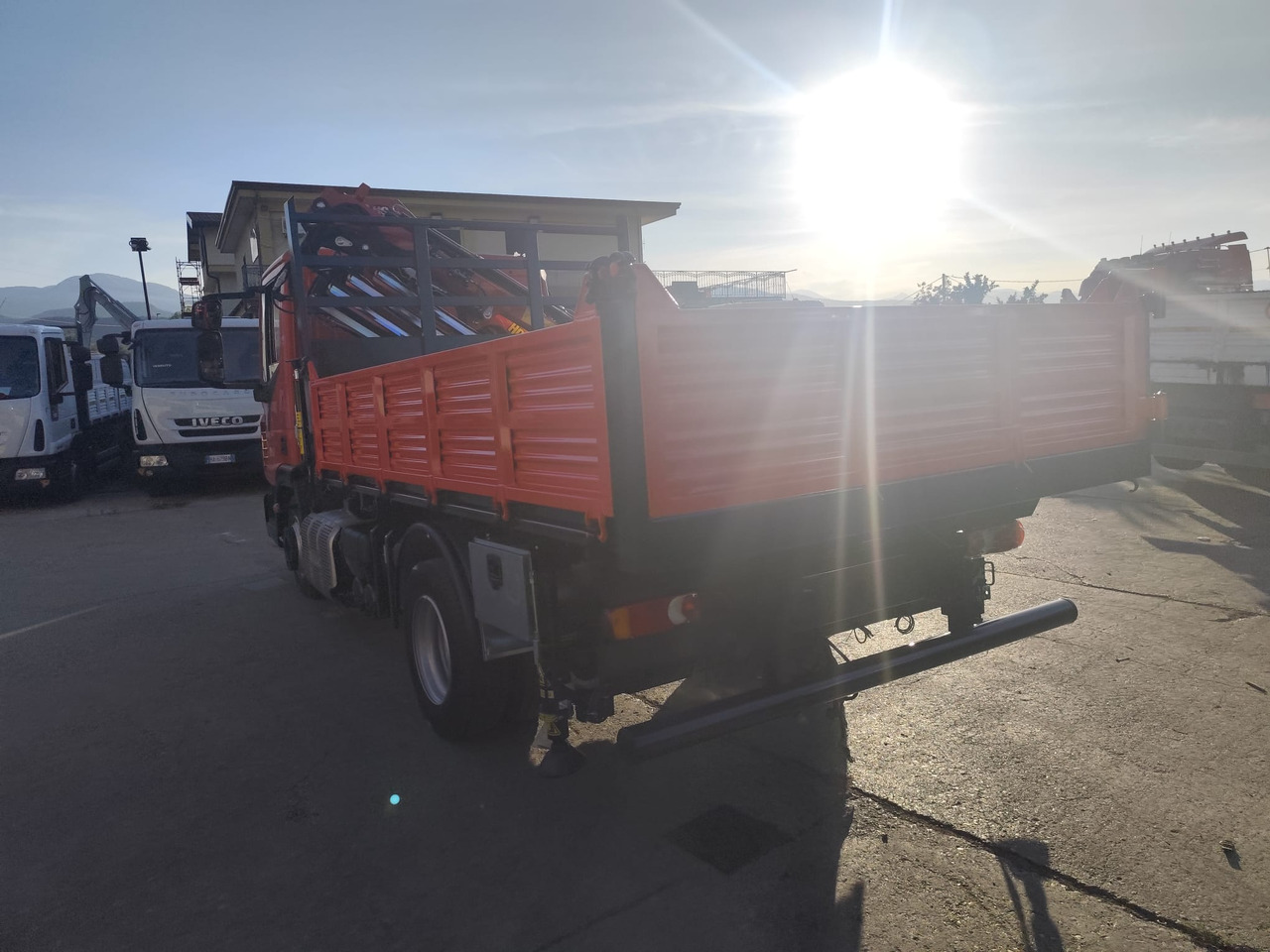 Kamion sa dizalicom, Istovarivač IVECO EUROCARGO 80-190: slika 12 Kamion sa dizalicom, Istovarivač IVECO EUROCARGO 80-190: slika 12