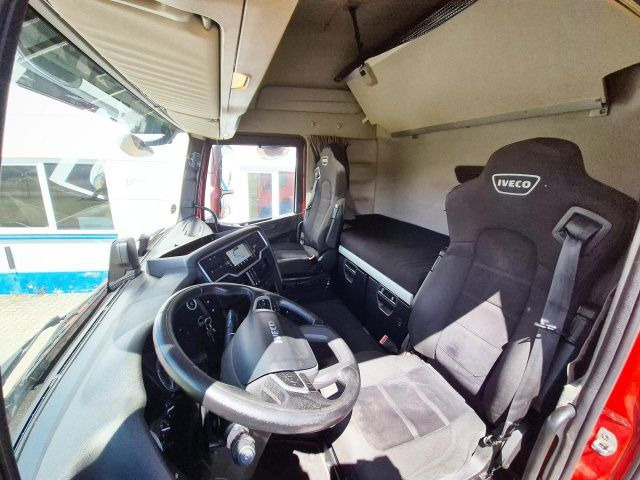 IVECO S-WAY AS260S48 Y - Kamion sa golom šasijom i zatvorenom kabinom: slika 3 IVECO S-WAY AS260S48 Y - Kamion sa golom šasijom i zatvorenom kabinom: slika 3
