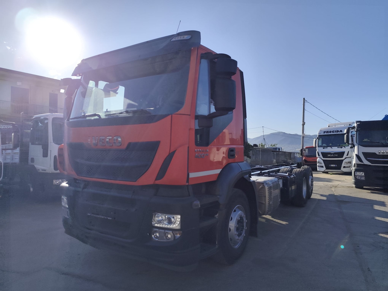 IVECO STRALIS 260S40 - Kamion sa tovarnim sandukom: slika 1 IVECO STRALIS 260S40 - Kamion sa tovarnim sandukom: slika 1