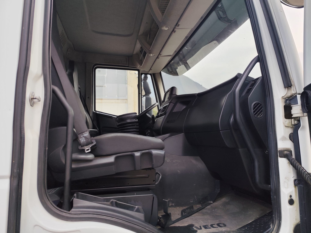 IVECO STRALIS AD 190S36 - Kamion sa dizalicom: slika 5 IVECO STRALIS AD 190S36 - Kamion sa dizalicom: slika 5