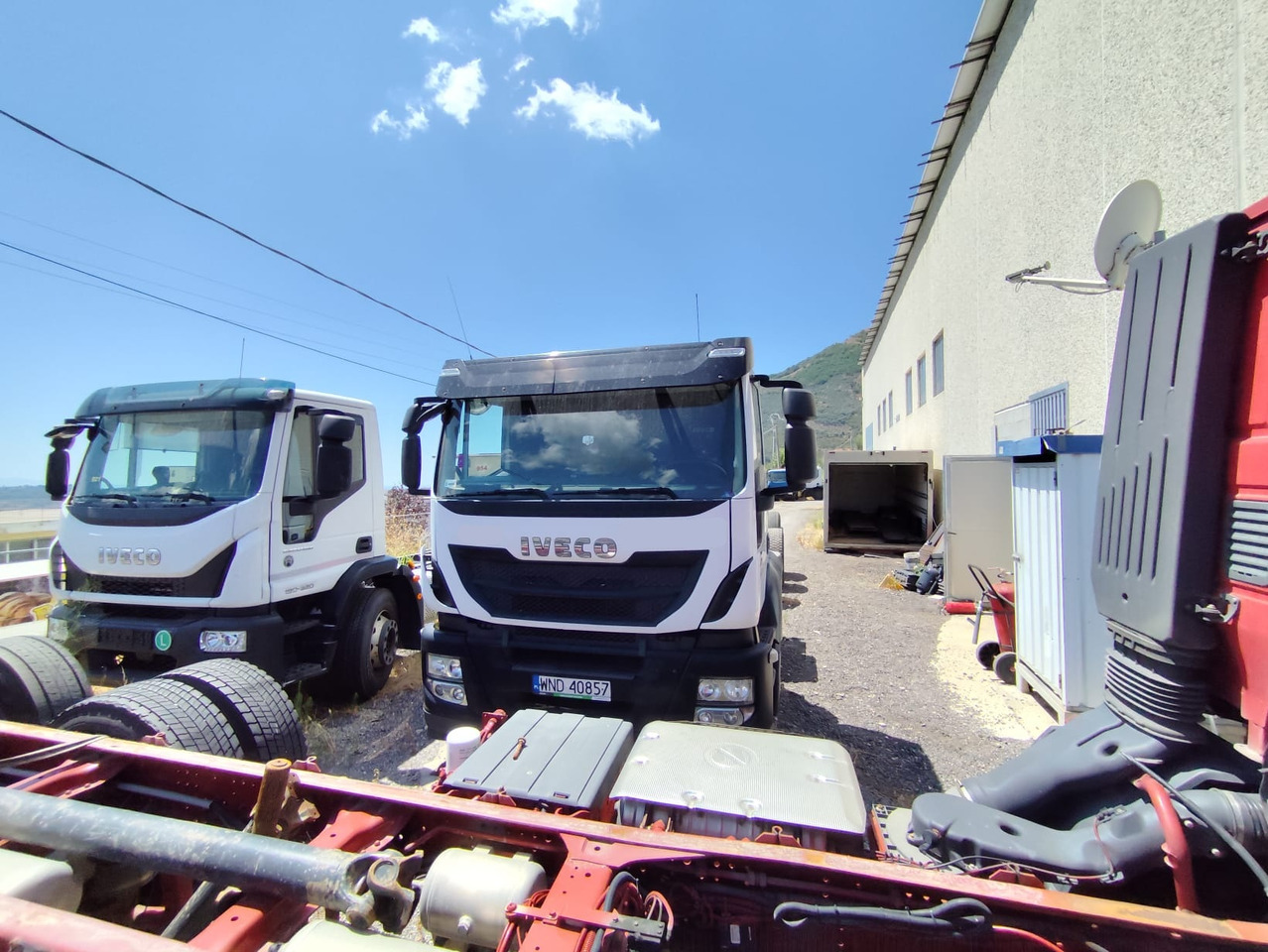 IVECO STRALIS AD 260S31 - Kamion sa golom šasijom i zatvorenom kabinom: slika 3 IVECO STRALIS AD 260S31 - Kamion sa golom šasijom i zatvorenom kabinom: slika 3