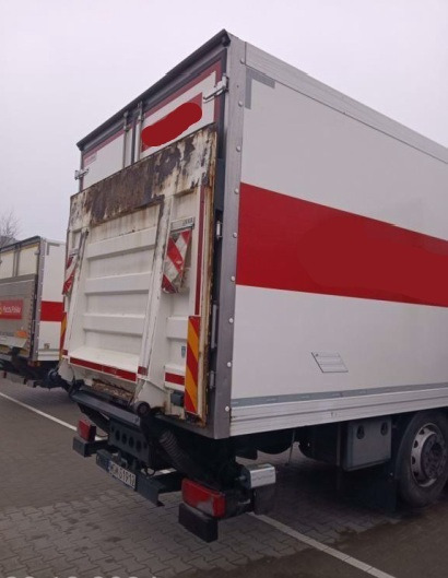 IVECO STRALIS AD 260S31 XP - Kamion sa zatvorenim sandukom: slika 4 IVECO STRALIS AD 260S31 XP - Kamion sa zatvorenim sandukom: slika 4