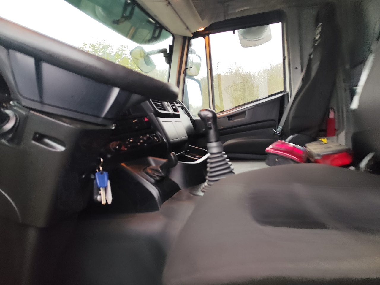 IVECO STRALIS AD 260S31 XP - Kamion sa hidrauličnom kukom: slika 5 IVECO STRALIS AD 260S31 XP - Kamion sa hidrauličnom kukom: slika 5