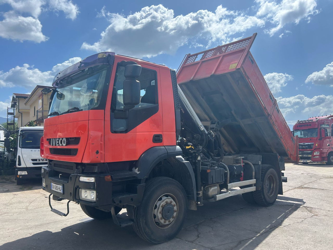 IVECO TRAKKER 190T36 - Kamion sa dizalicom: slika 1 IVECO TRAKKER 190T36 - Kamion sa dizalicom: slika 1