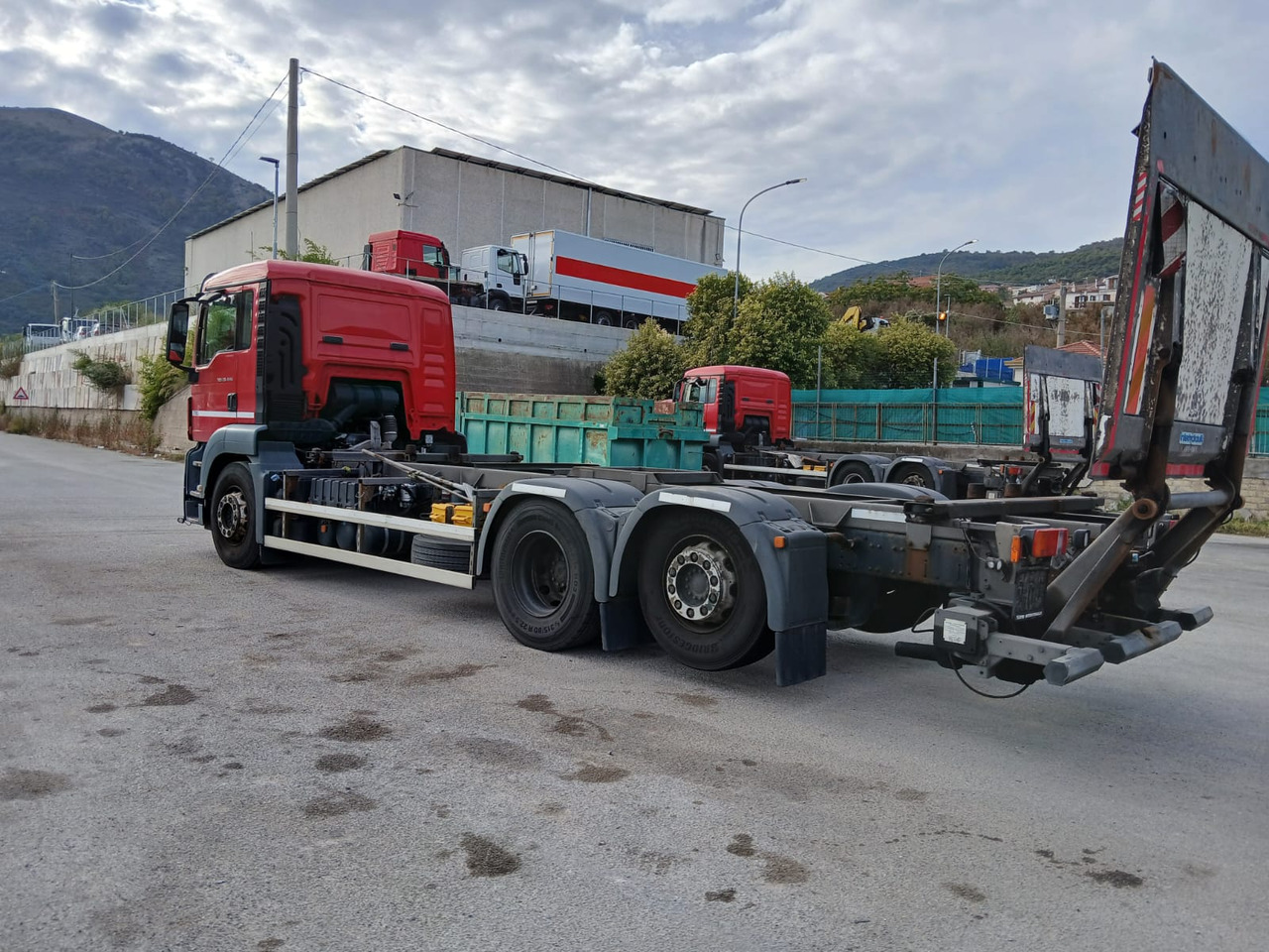 Kamion sa golom šasijom i zatvorenom kabinom MAN TGX 26.440: slika 10 Kamion sa golom šasijom i zatvorenom kabinom MAN TGX 26.440: slika 10