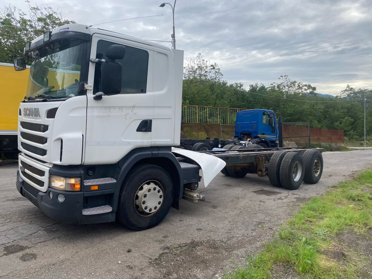 SCANIA G440 - Kamion sa golom šasijom i zatvorenom kabinom: slika 3 SCANIA G440 - Kamion sa golom šasijom i zatvorenom kabinom: slika 3