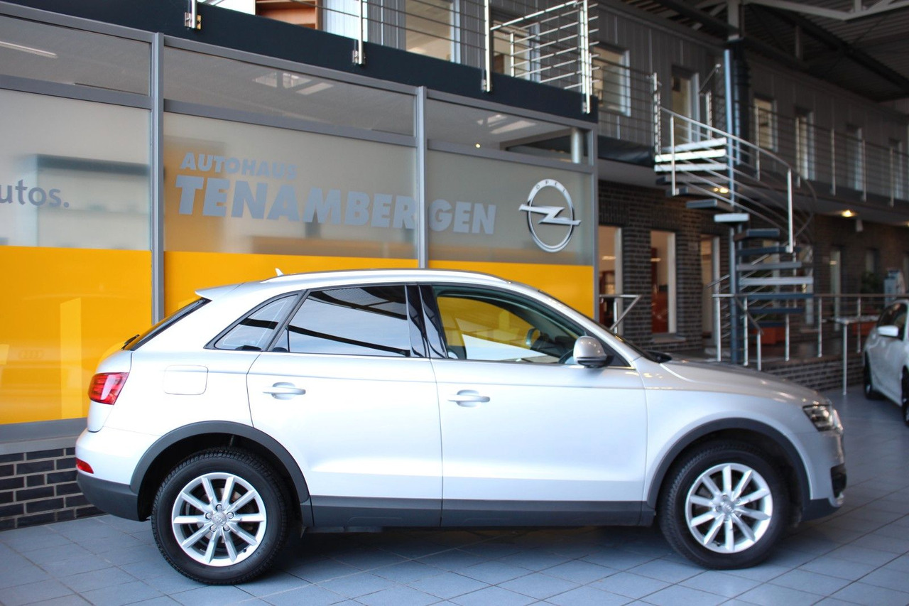 Audi Q3 2.0 TDI quattro Xenon Navi Sitzheizung AHK - SUVSUV: slika 3 Audi Q3 2.0 TDI quattro Xenon Navi Sitzheizung AHK - SUVSUV: slika 3