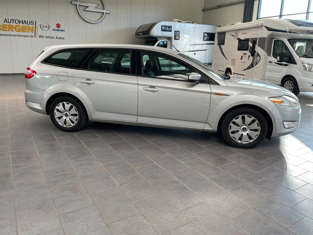 Ford Mondeo Turnier Trend / AHK / 8-fach Bereift - Automobil: slika 2 Ford Mondeo Turnier Trend / AHK / 8-fach Bereift - Automobil: slika 2