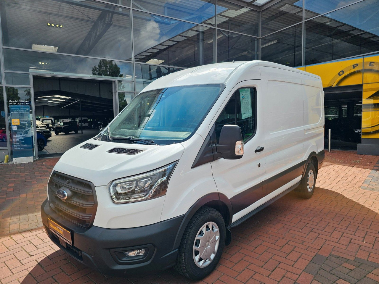 Ford Transit Kasten 350 L2H2 Trend Regalsystem Kamera - Furgon: slika 1 Ford Transit Kasten 350 L2H2 Trend Regalsystem Kamera - Furgon: slika 1