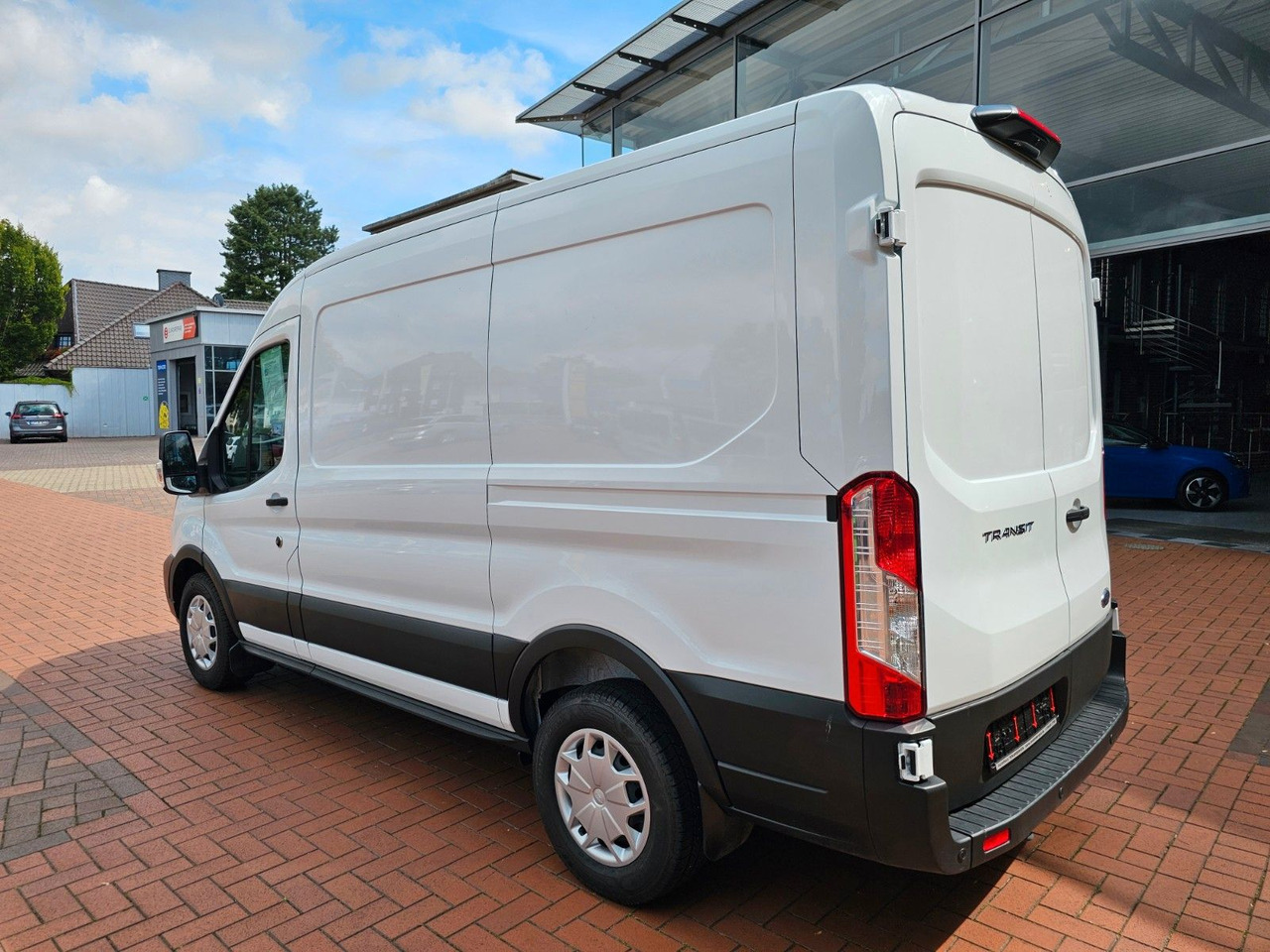 Ford Transit Kasten 350 L2H2 Trend Regalsystem Kamera - Furgon: slika 3 Ford Transit Kasten 350 L2H2 Trend Regalsystem Kamera - Furgon: slika 3