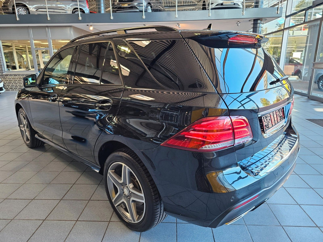 Mercedes-Benz GLE 350 d 4Matic AMG Line - SUVSUV: slika 5 Mercedes-Benz GLE 350 d 4Matic AMG Line - SUVSUV: slika 5