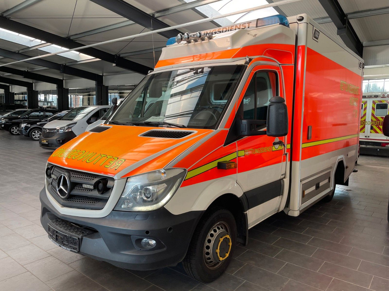 Mercedes-Benz Sprinter II Rettungswagen 519 CDI - Automobil: slika 2 Mercedes-Benz Sprinter II Rettungswagen 519 CDI - Automobil: slika 2