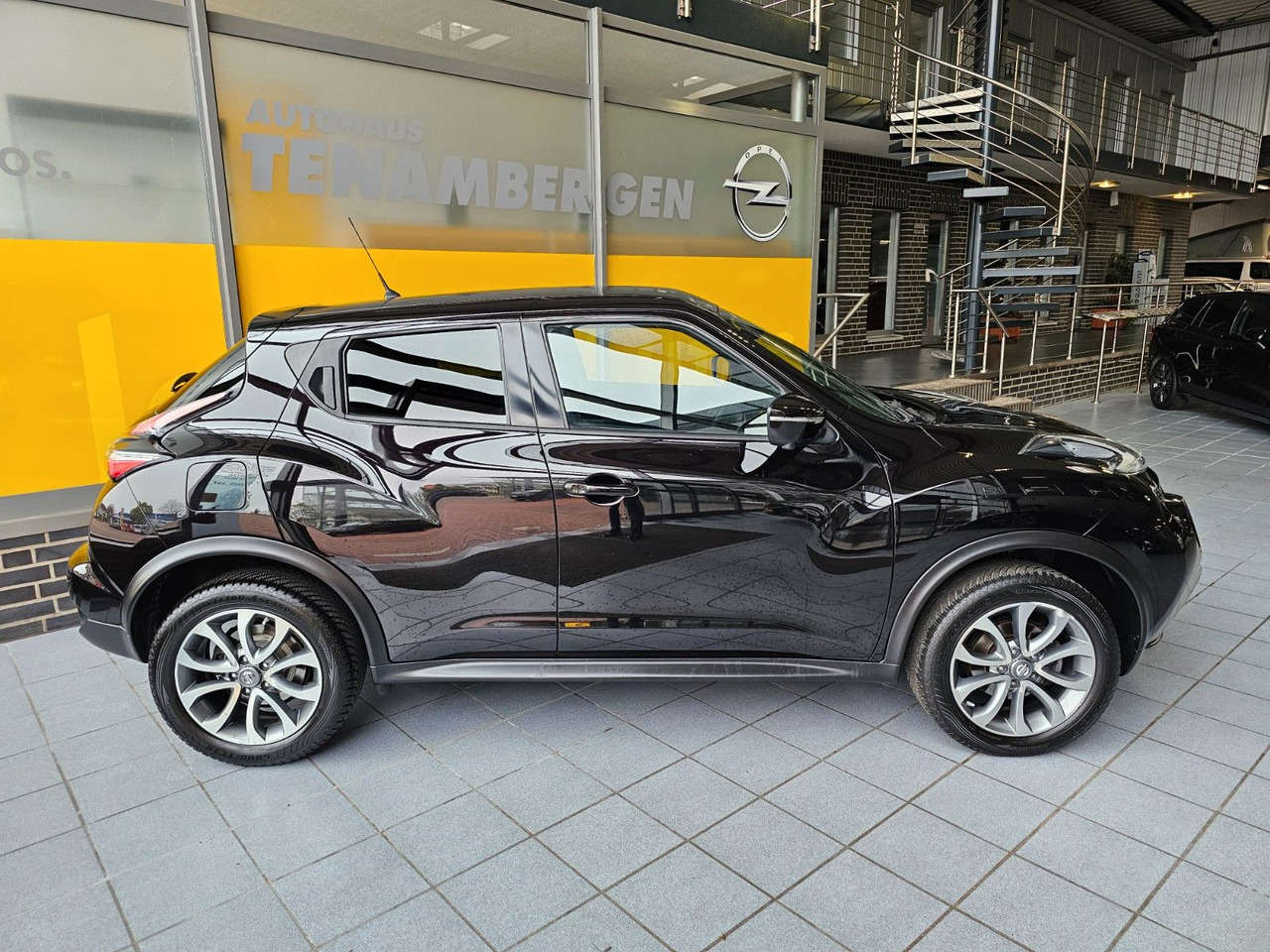 Nissan Juke 1.2 DIG-T 360 / Navi / Ganzjahresreifen - SUVSUV: slika 3 Nissan Juke 1.2 DIG-T 360 / Navi / Ganzjahresreifen - SUVSUV: slika 3