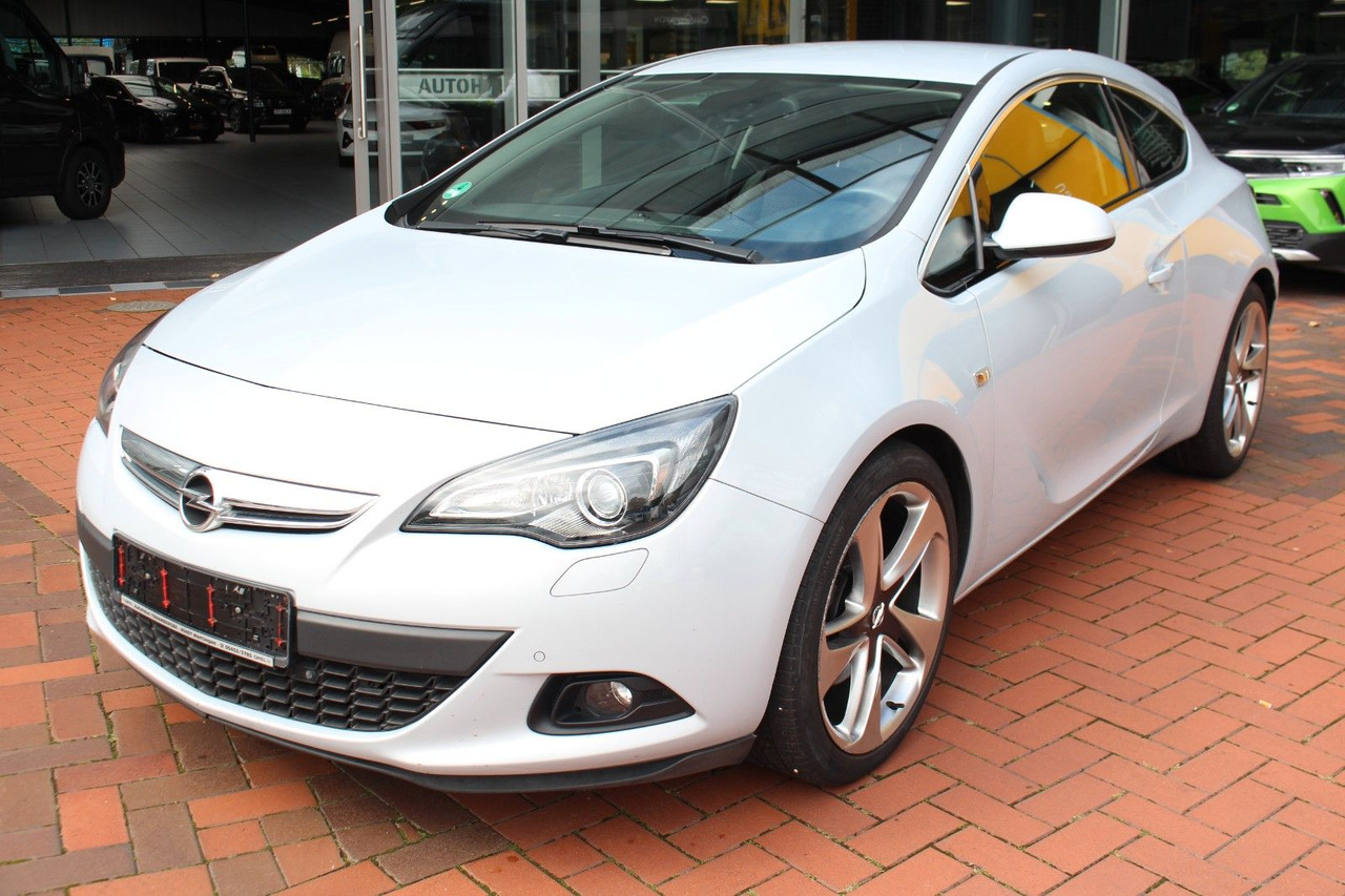 Opel Astra J GTC Innovation - Automobil: slika 1 Opel Astra J GTC Innovation - Automobil: slika 1