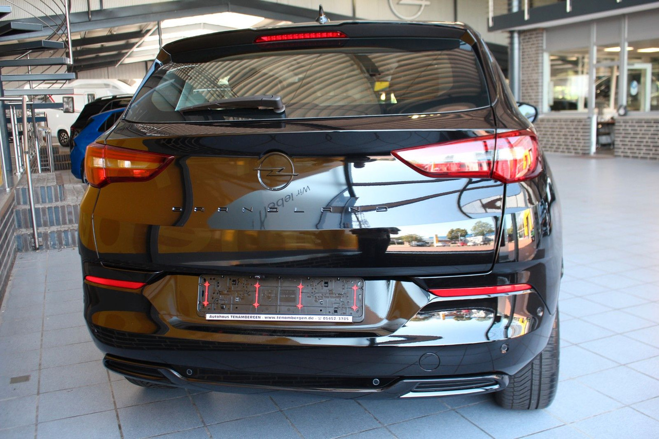 Opel Grandland 1.2 Turbo GS Line LED Kamera Sitzheiz. - SUVSUV: slika 4 Opel Grandland 1.2 Turbo GS Line LED Kamera Sitzheiz. - SUVSUV: slika 4