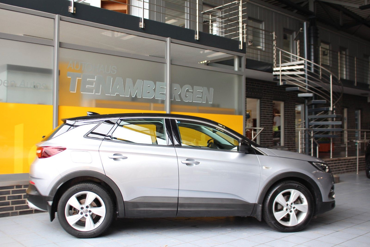Opel Grandland (X) 2.0 Inno Kamera Keyless LED AHK - SUVSUV: slika 3 Opel Grandland (X) 2.0 Inno Kamera Keyless LED AHK - SUVSUV: slika 3