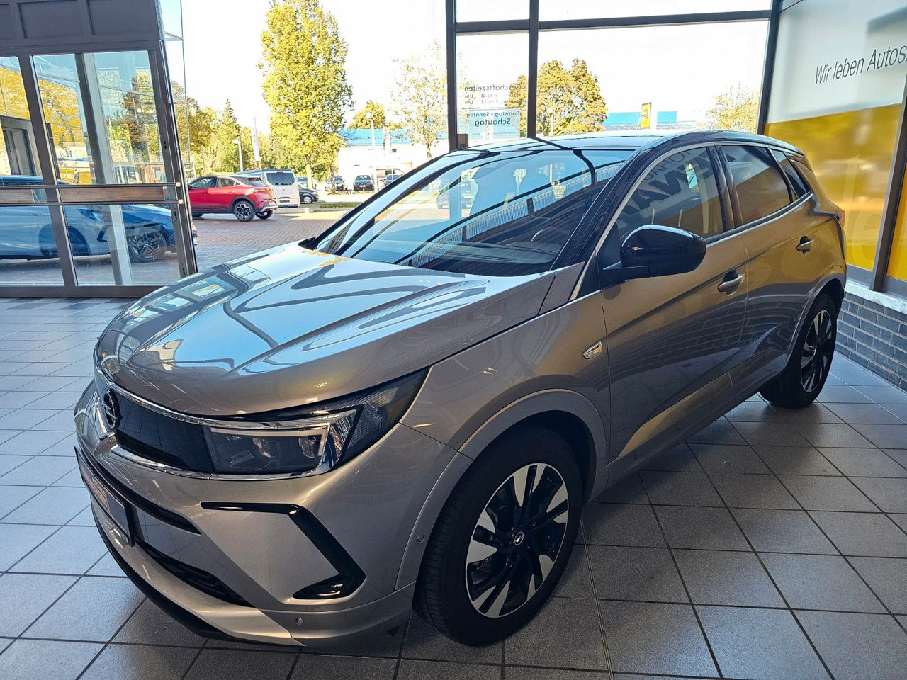 Opel Grandland (X) Elegance IntelliLux 360°Kamera ACC - SUVSUV: slika 3 Opel Grandland (X) Elegance IntelliLux 360°Kamera ACC - SUVSUV: slika 3