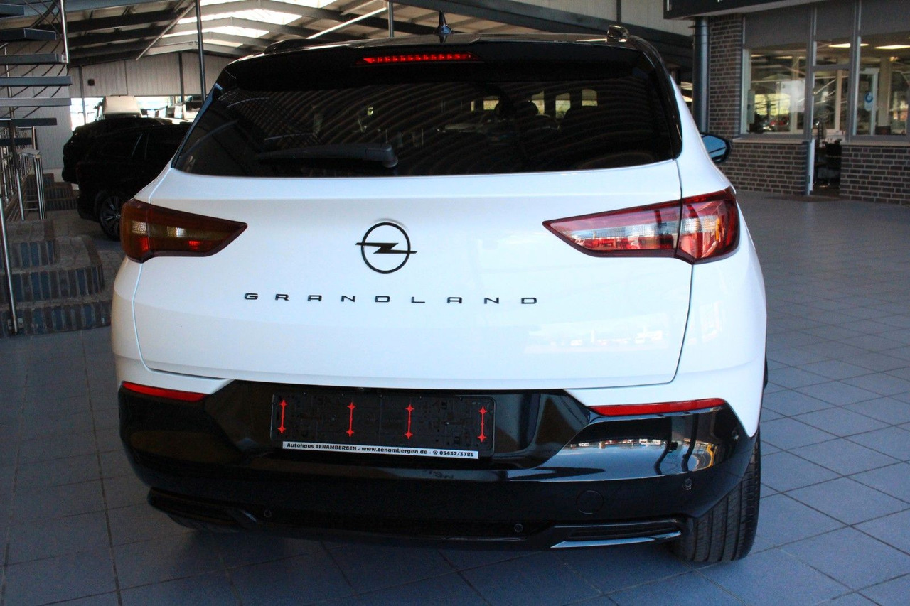 Opel Grandland (X) GS Line AT-8 Kamera AGR Navi LED - SUVSUV: slika 4 Opel Grandland (X) GS Line AT-8 Kamera AGR Navi LED - SUVSUV: slika 4