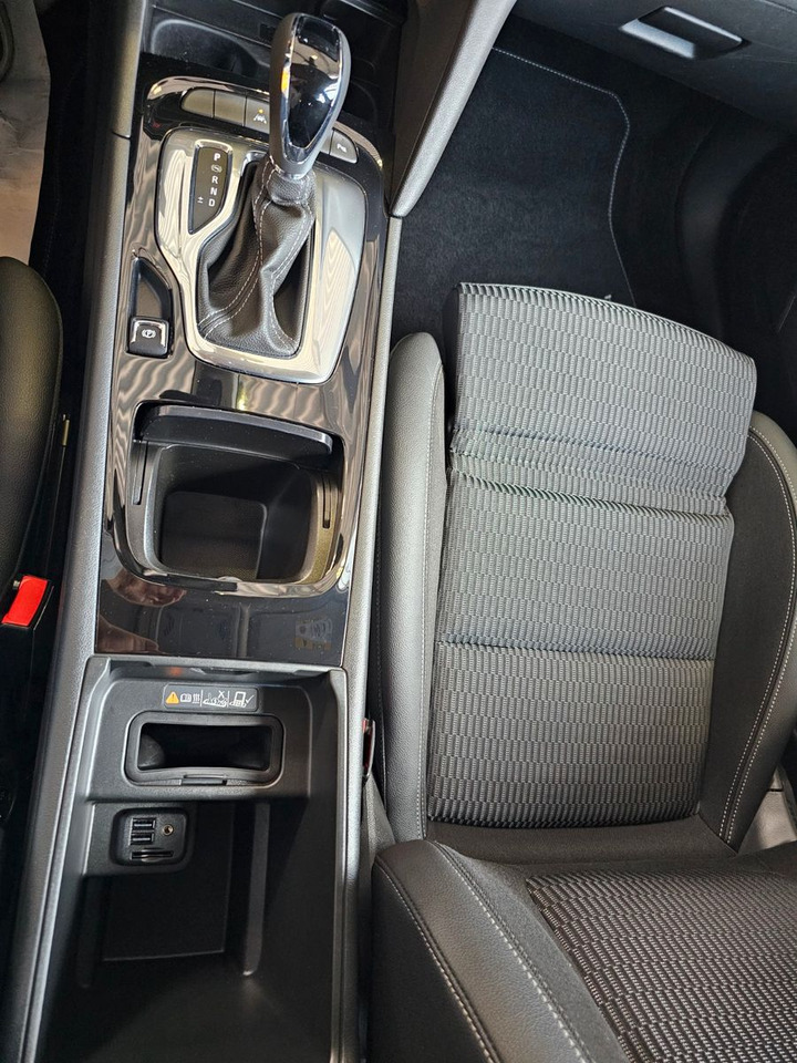 Limuzina Opel Insignia B GS Elegance Memory Matrix SHZ Massage: slika 15