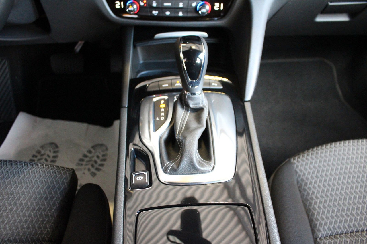 Automobil Opel Insignia B ST AT-9 Elegance IntelliLux-LED AGR: slika 10