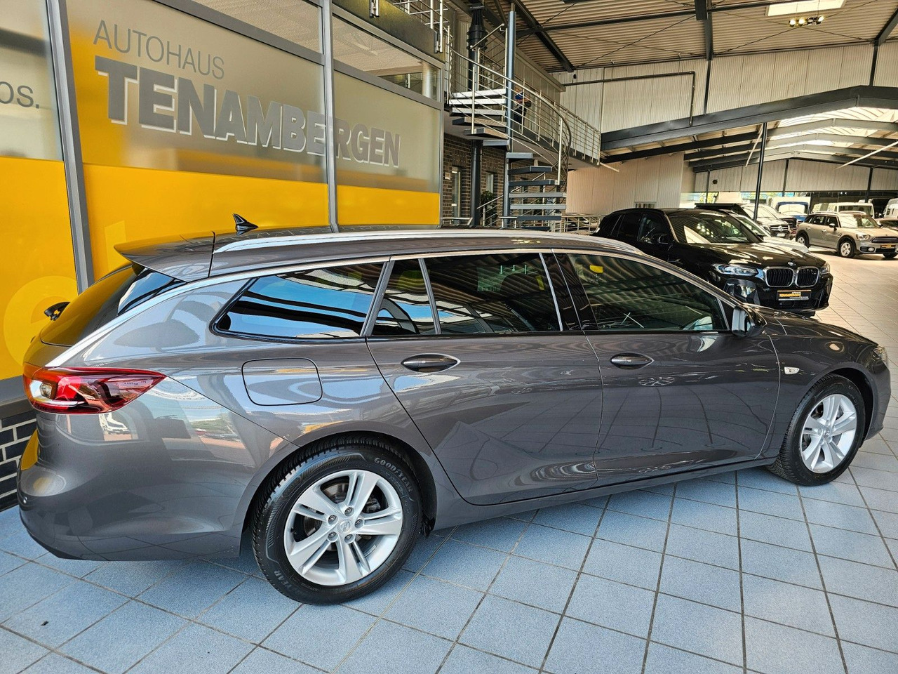 Opel Insignia B ST Business IntelliLux LED Tot Winkel - Automobil: slika 2 Opel Insignia B ST Business IntelliLux LED Tot Winkel - Automobil: slika 2