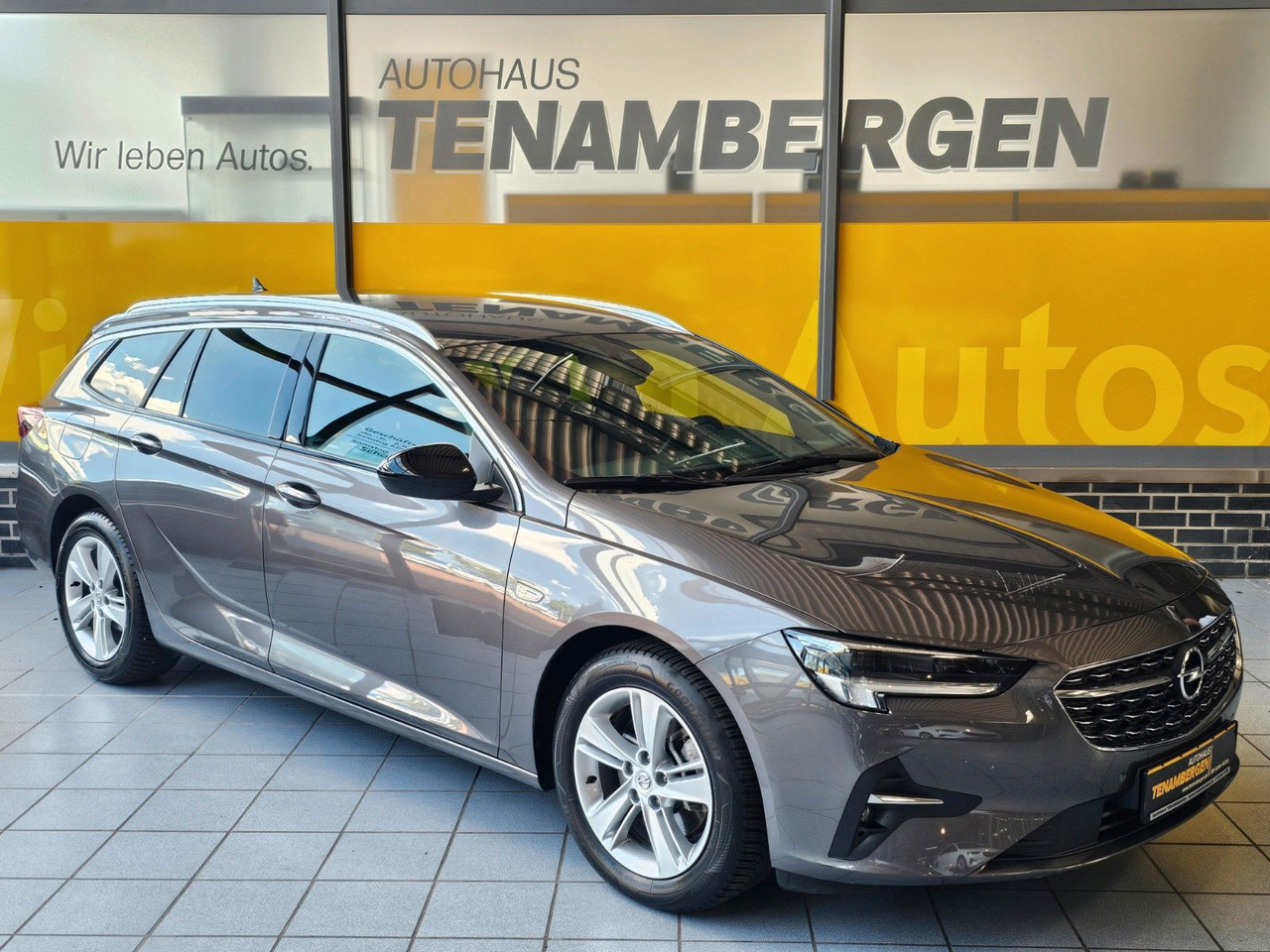 Opel Insignia B ST Business IntelliLux LED Tot Winkel - Automobil: slika 1 Opel Insignia B ST Business IntelliLux LED Tot Winkel - Automobil: slika 1