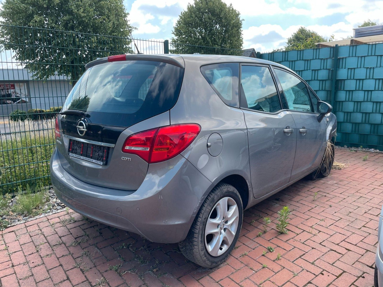 Opel Meriva B Edition - Putnički kombi: slika 2 Opel Meriva B Edition - Putnički kombi: slika 2