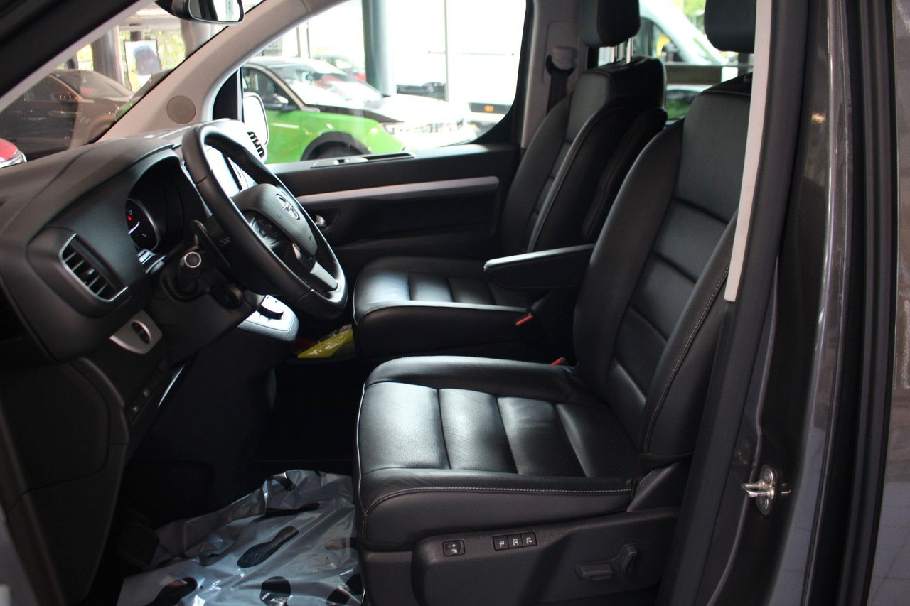 Putnički kombi Opel Zafira Life Tourer M Standheizung Massage AHK: slika 8