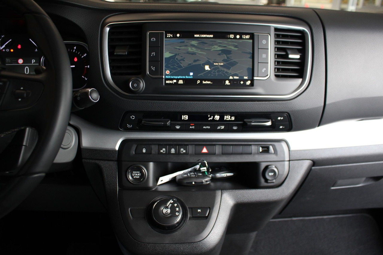 Putnički kombi Opel Zafira Life Tourer M Standheizung Massage AHK: slika 15