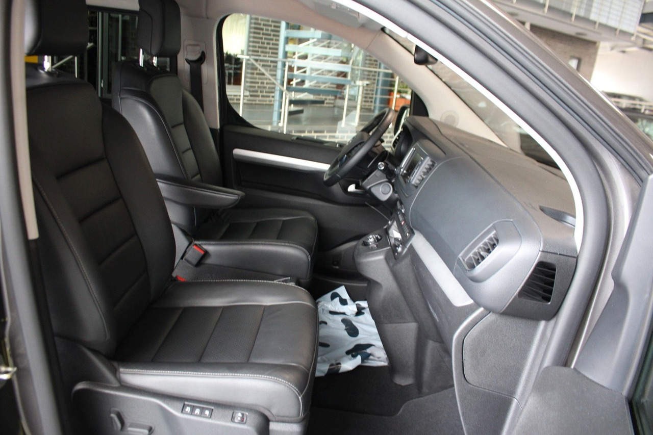 Putnički kombi Opel Zafira Life Tourer M Standheizung Massage AHK: slika 13
