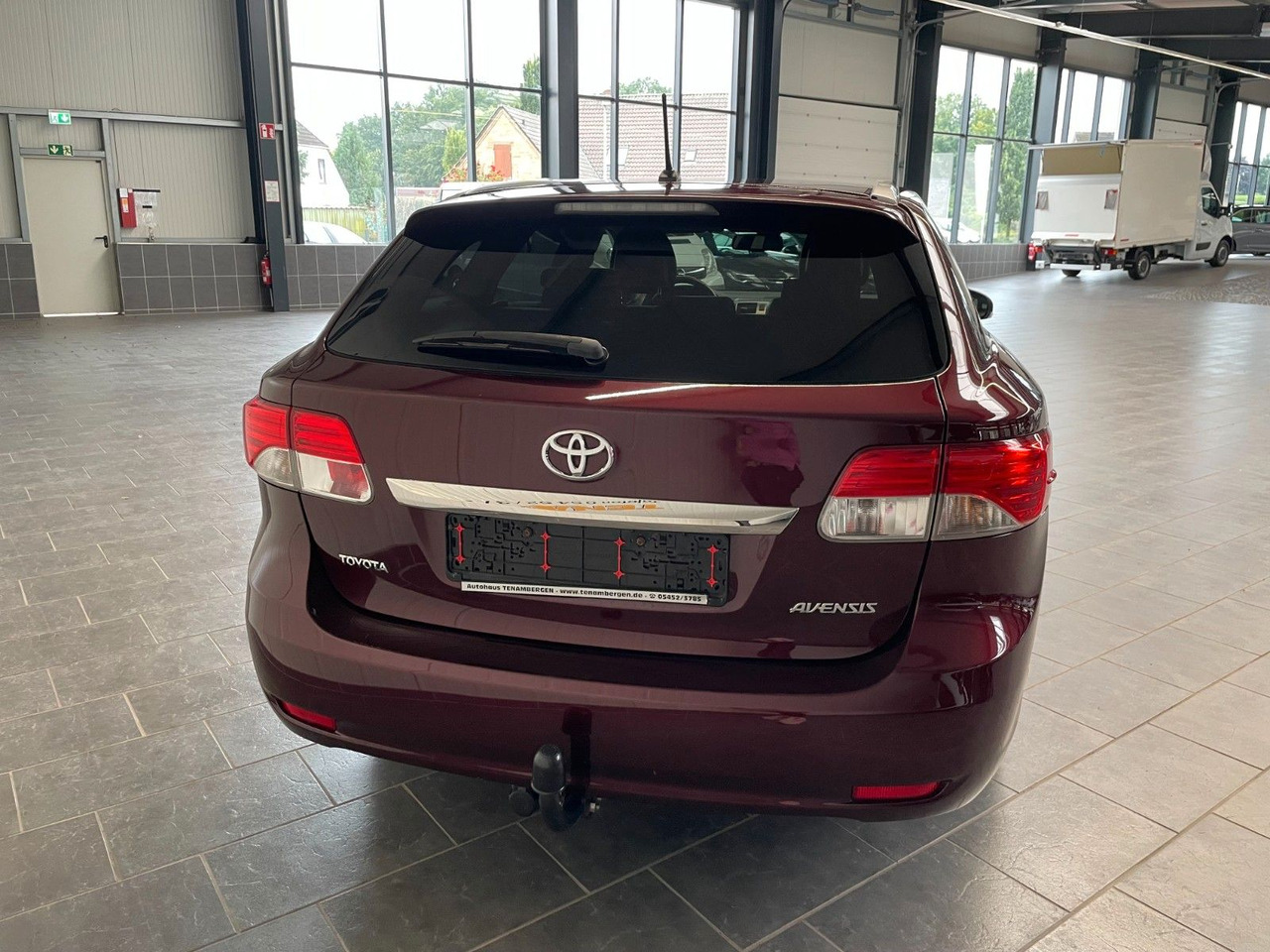 Toyota Avensis Kombi Executive AHK/ 8-Fach Bereift - Karavan: slika 4 Toyota Avensis Kombi Executive AHK/ 8-Fach Bereift - Karavan: slika 4