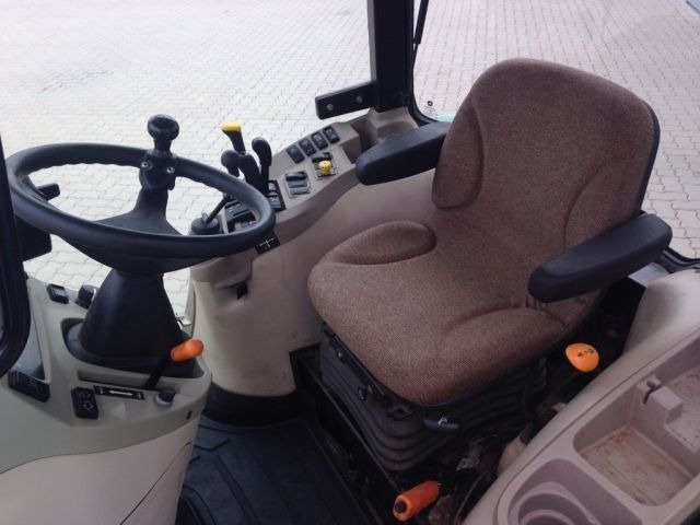 JOHN DEERE 3720 - Traktor: slika 5 JOHN DEERE 3720 - Traktor: slika 5