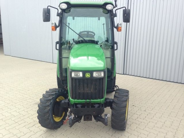 JOHN DEERE 3720 - Traktor: slika 1 JOHN DEERE 3720 - Traktor: slika 1